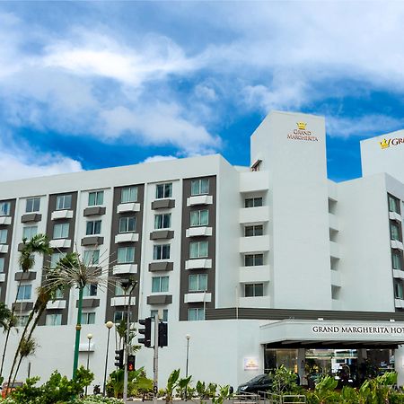 Grand Margherita Hotel Kuching Ngoại thất bức ảnh
