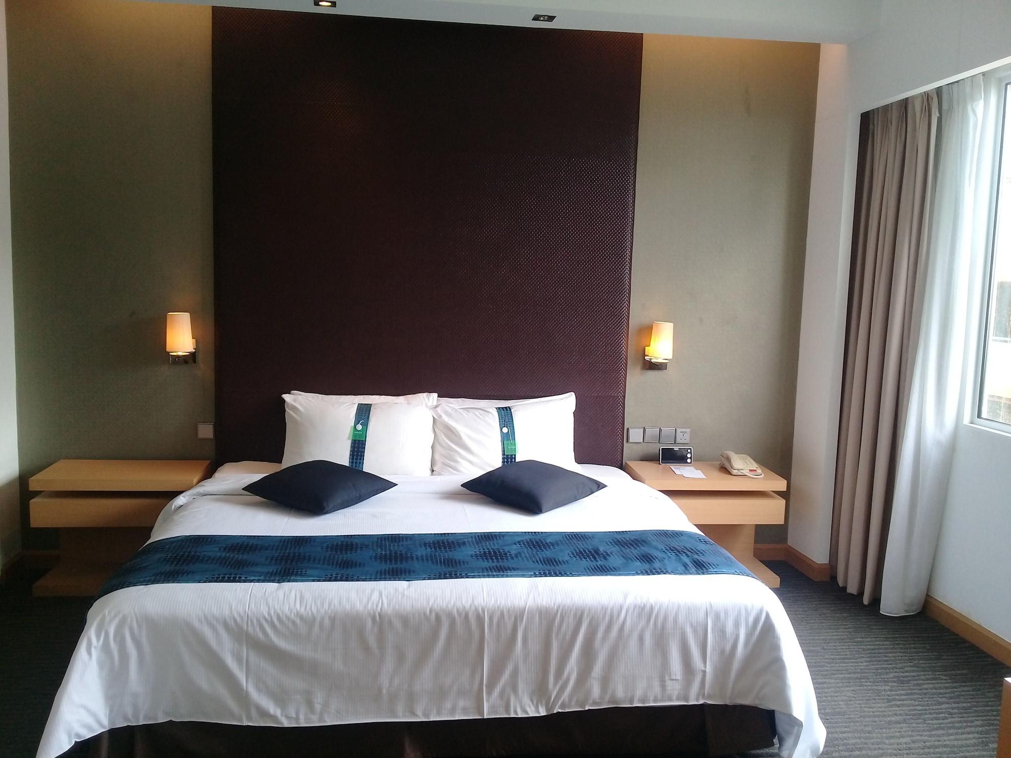 Grand Margherita Hotel Kuching Ngoại thất bức ảnh