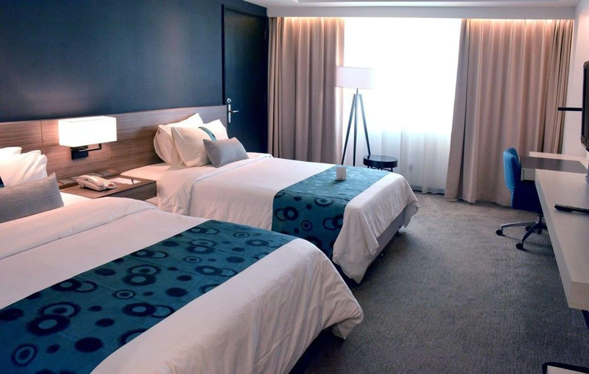 Grand Margherita Hotel Kuching Ngoại thất bức ảnh