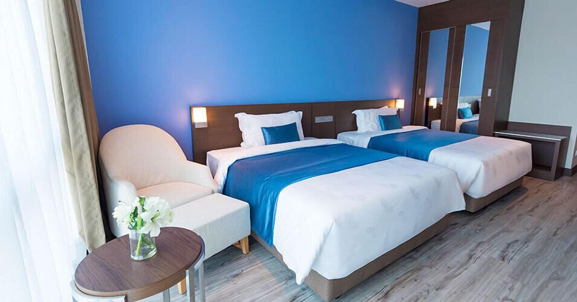 Grand Margherita Hotel Kuching Ngoại thất bức ảnh