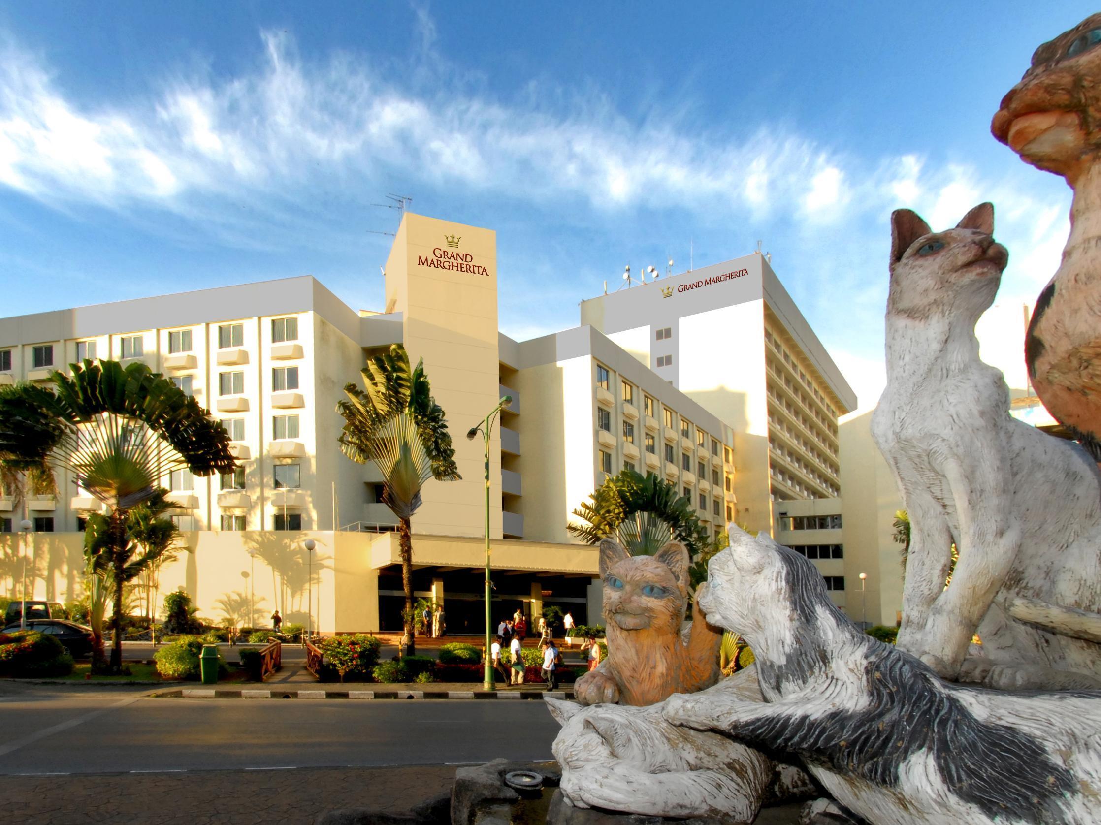 Grand Margherita Hotel Kuching Ngoại thất bức ảnh