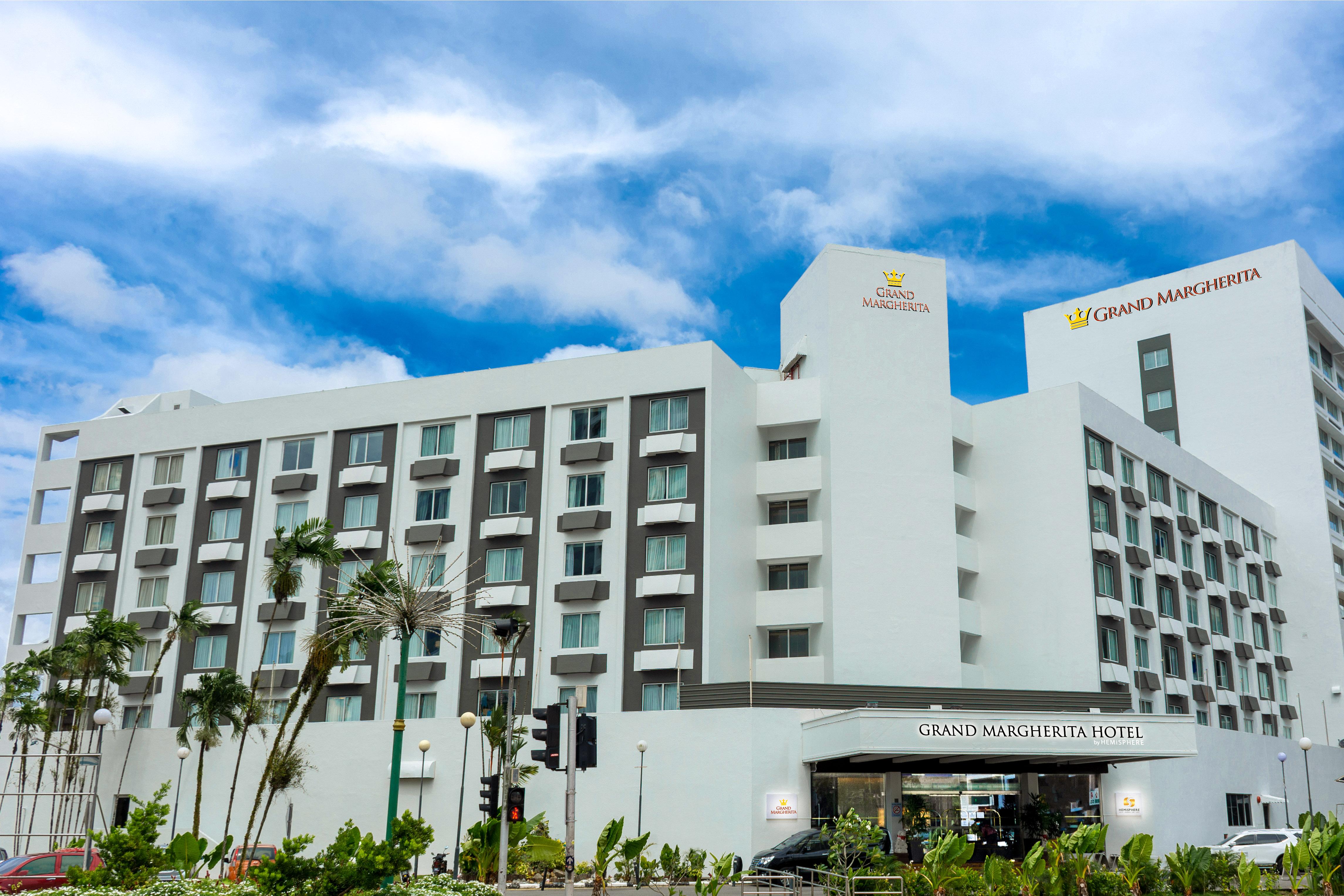 Grand Margherita Hotel Kuching Ngoại thất bức ảnh