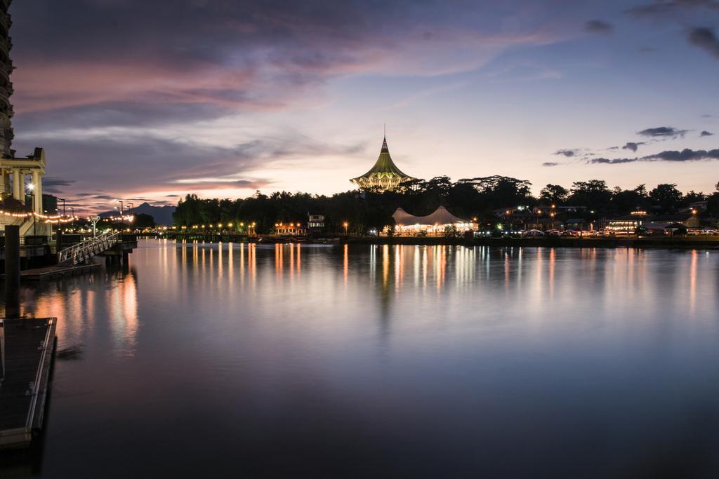 Grand Margherita Hotel Kuching Ngoại thất bức ảnh