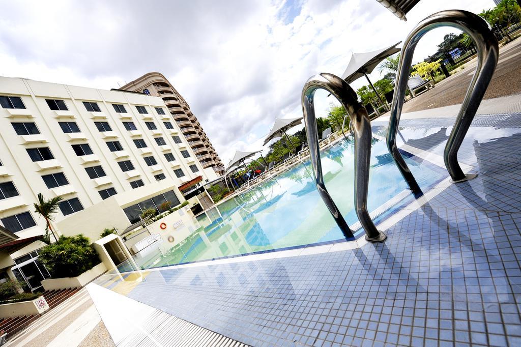 Grand Margherita Hotel Kuching Ngoại thất bức ảnh