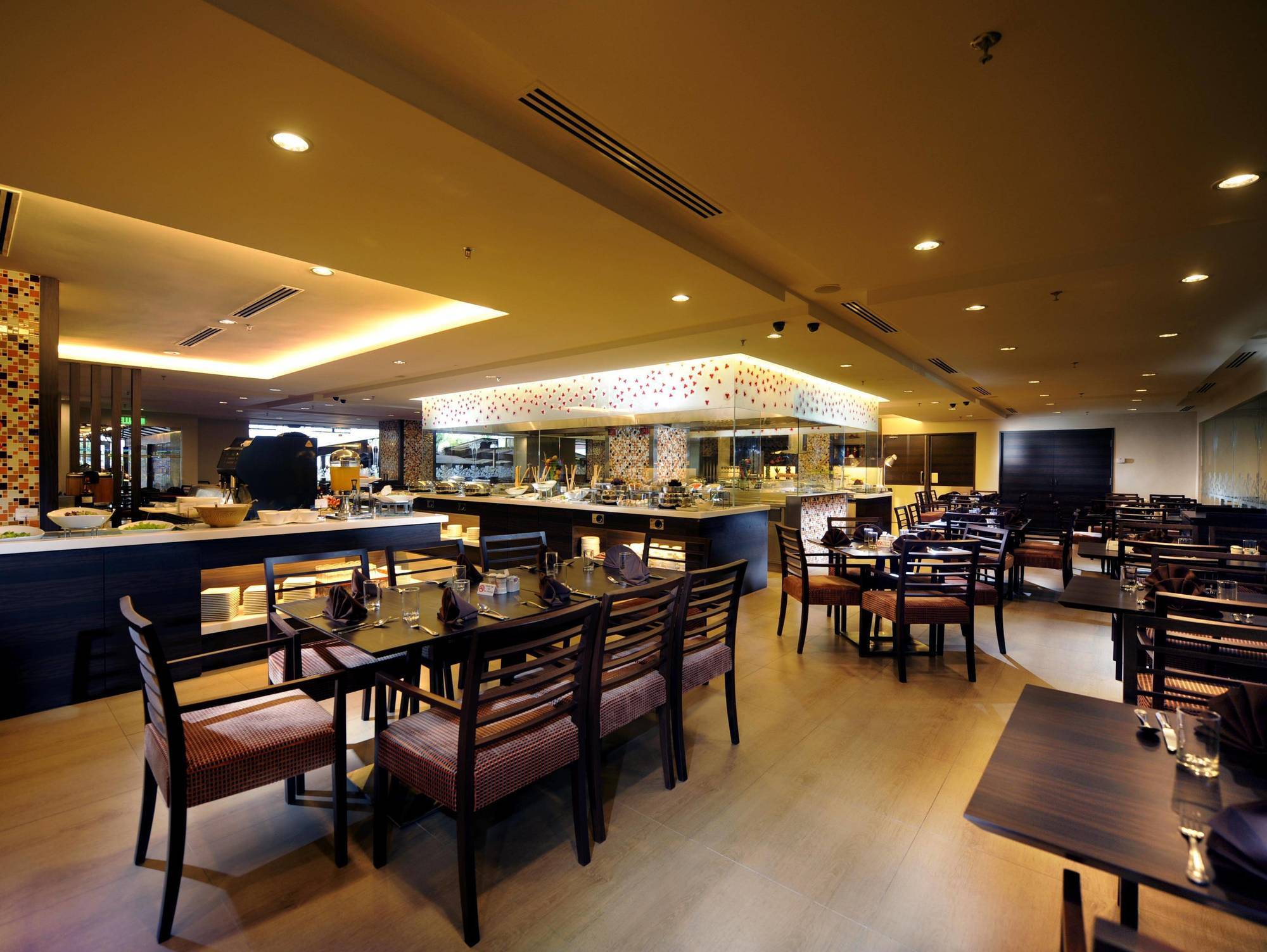 Grand Margherita Hotel Kuching Ngoại thất bức ảnh