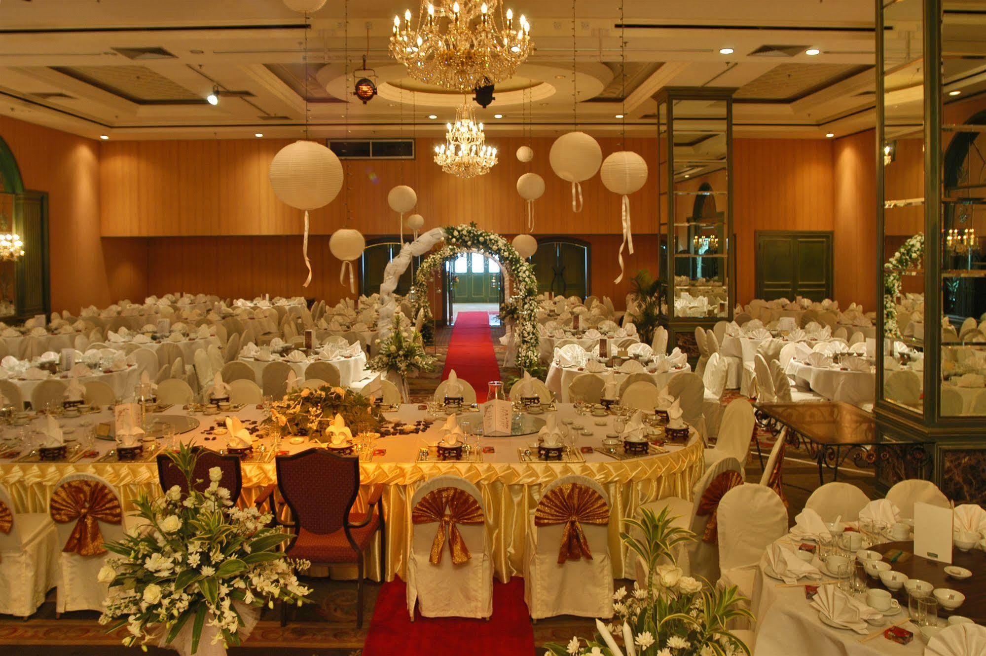 Grand Margherita Hotel Kuching Ngoại thất bức ảnh