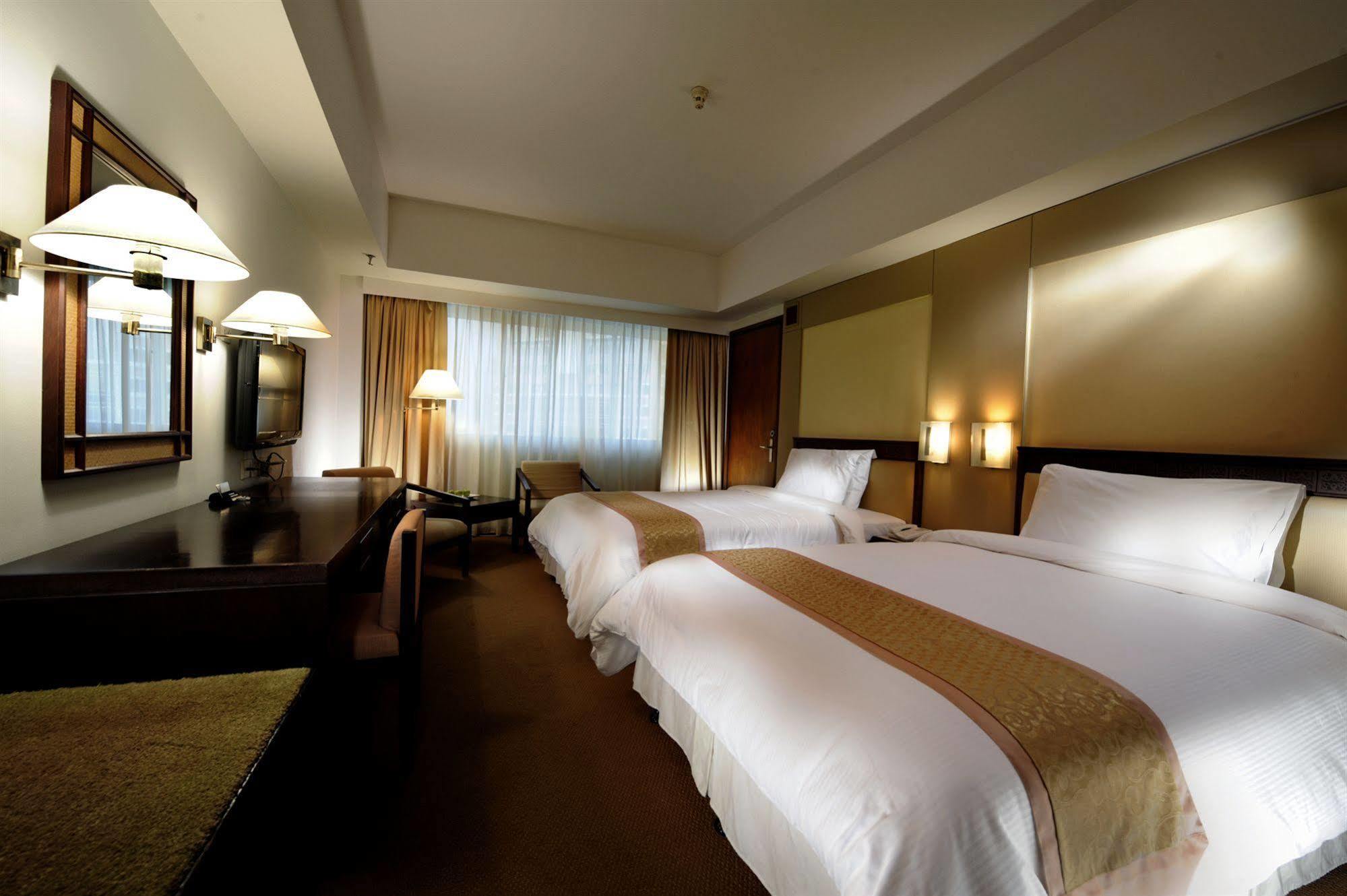 Grand Margherita Hotel Kuching Ngoại thất bức ảnh