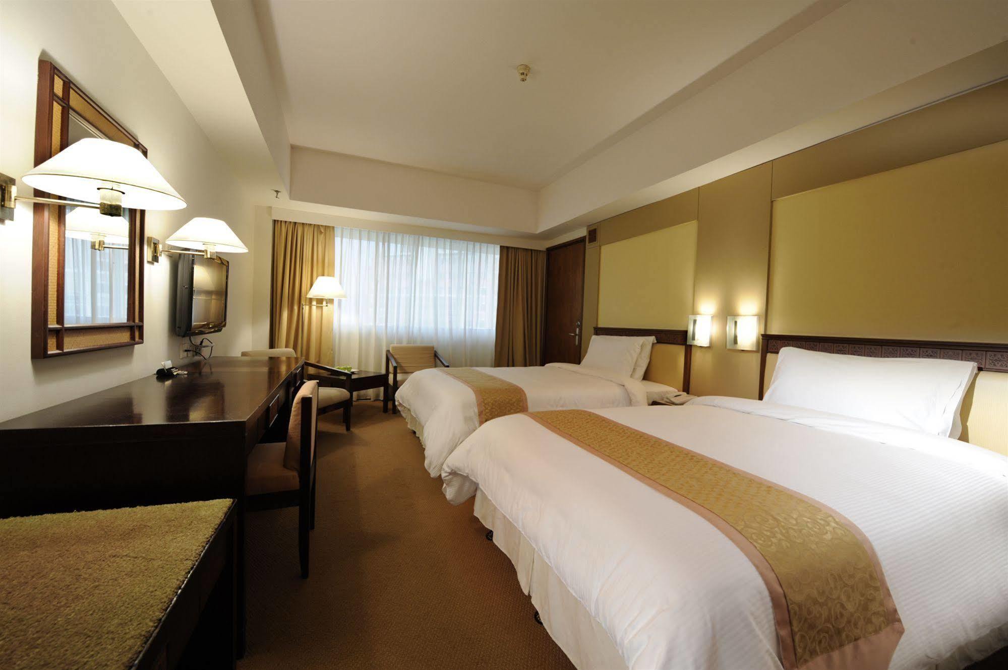 Grand Margherita Hotel Kuching Ngoại thất bức ảnh