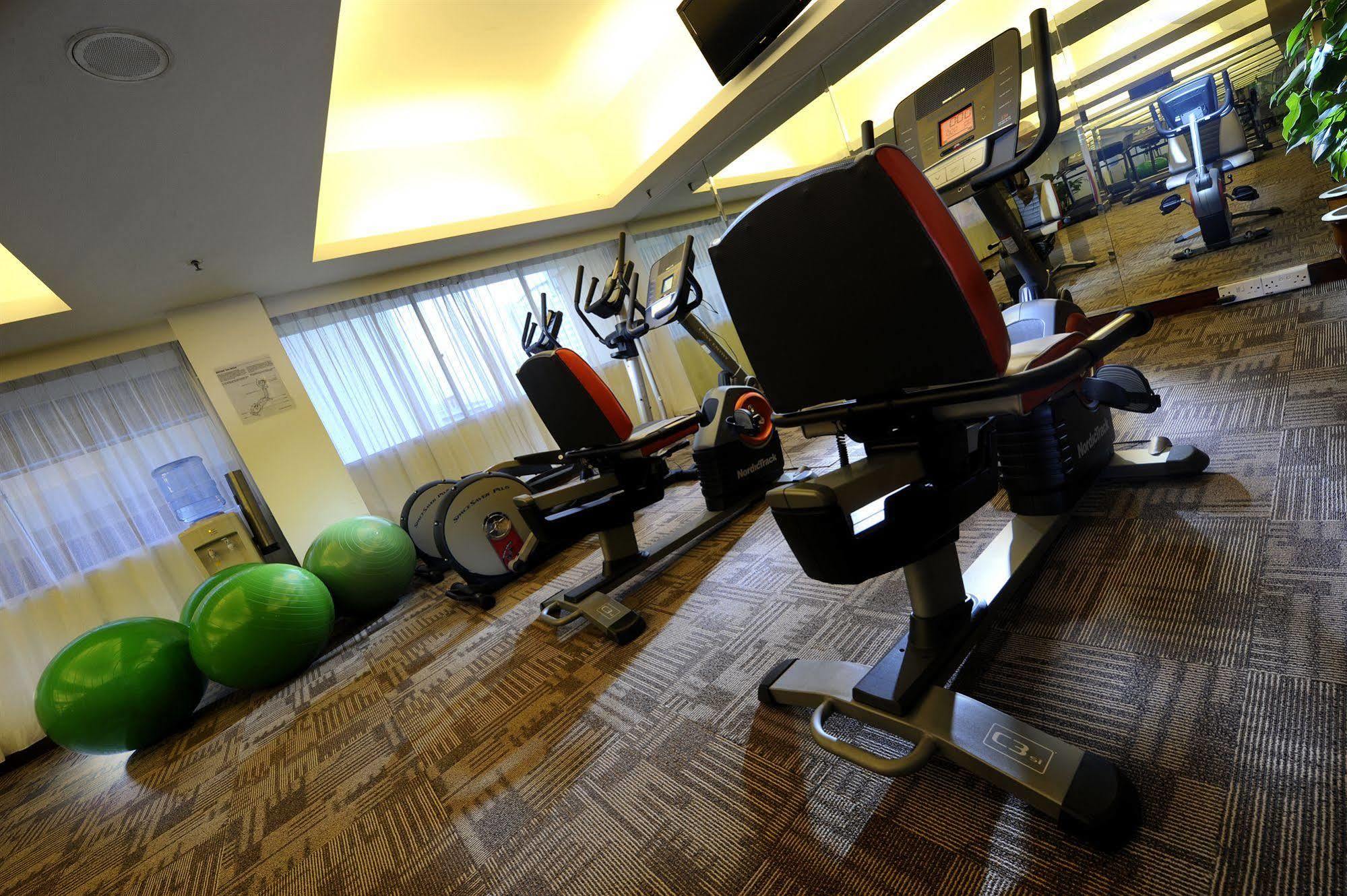 Grand Margherita Hotel Kuching Ngoại thất bức ảnh
