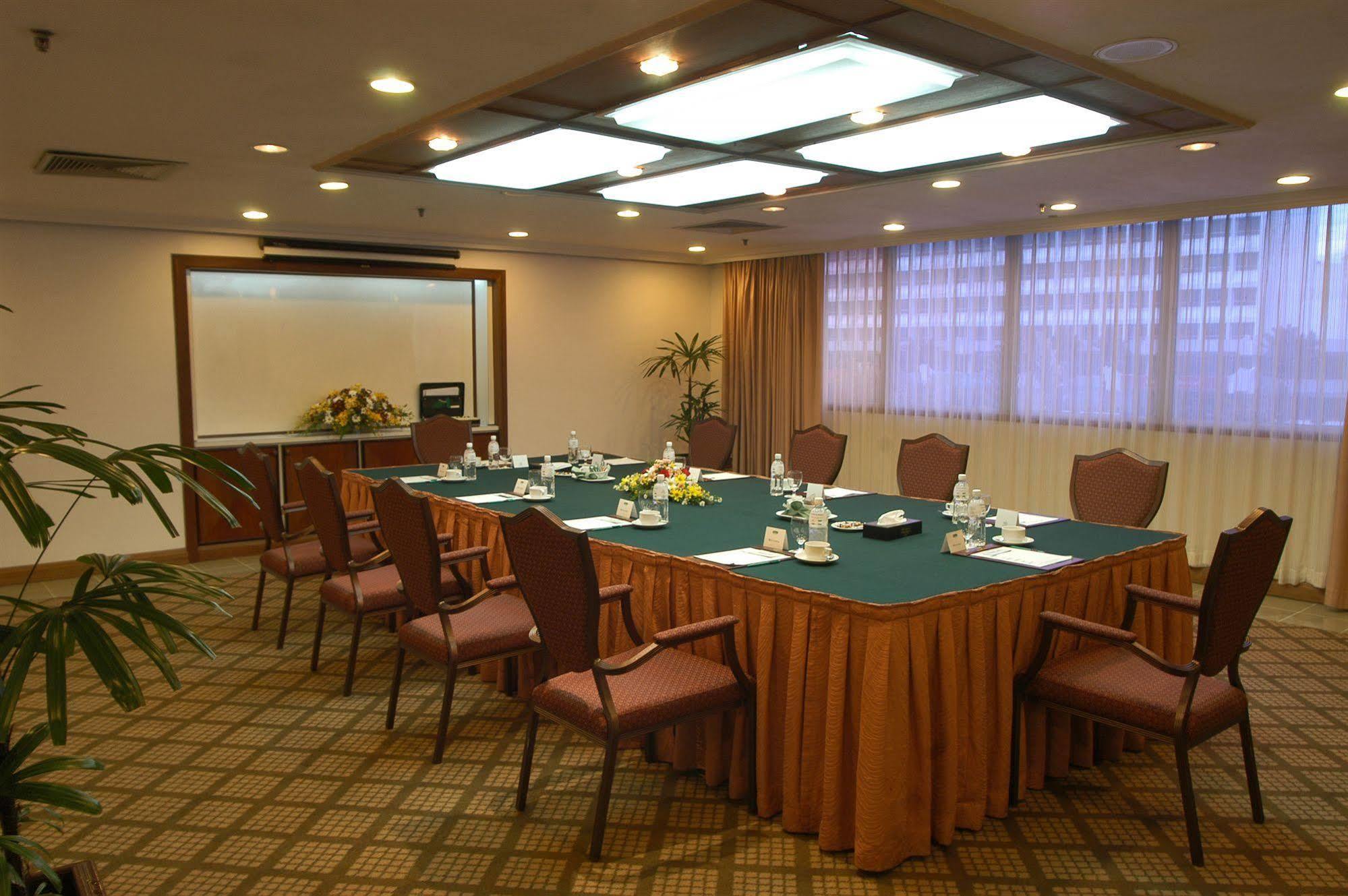 Grand Margherita Hotel Kuching Ngoại thất bức ảnh